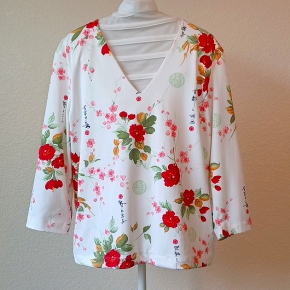 Fashion Bug Tops - Fashion Bug White & Red Floral Asian Print V-Neck Blouse, Womens Size Large